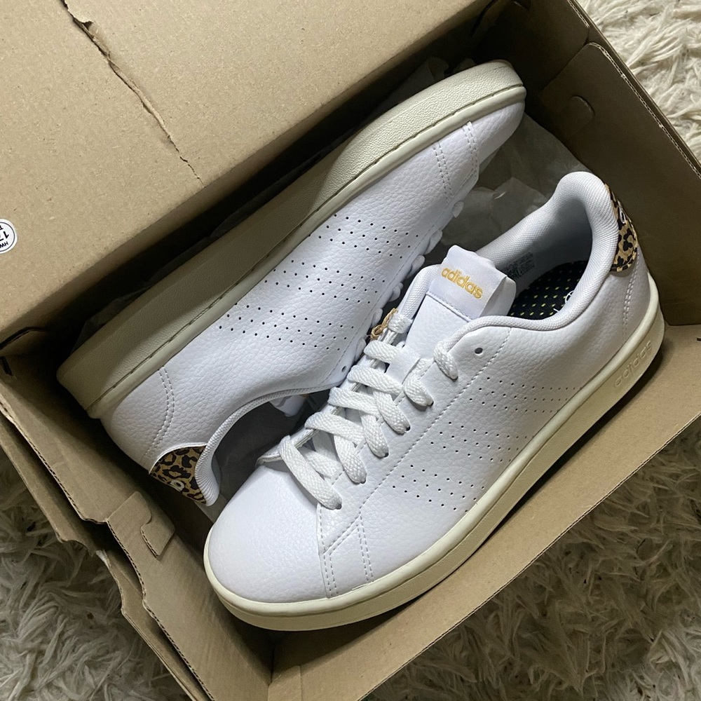 Advantage adidas Sz 8.5